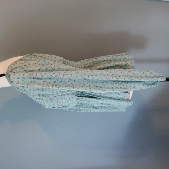 Willow & Root NWT LS Woman's Ruffle Semi-Sheer Blue Floral Top Small Resin Ring - Picture 2 of 12